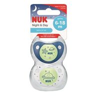 NUK מוצצים זוהרים בחושך לגילאי 6-18 חודשים סיליקון כחול, זוג למכירה 