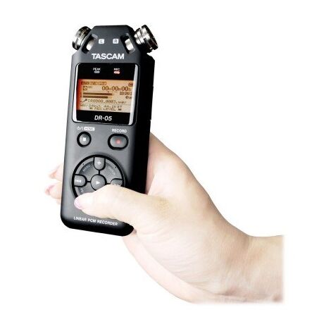 מכשיר הקלטה Tascam DR05 למכירה 